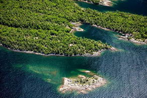 Steambath Point, Sans Souci - Country homes for sale and luxury real estate including horse farms and property in the Caledon and King City areas near Toronto